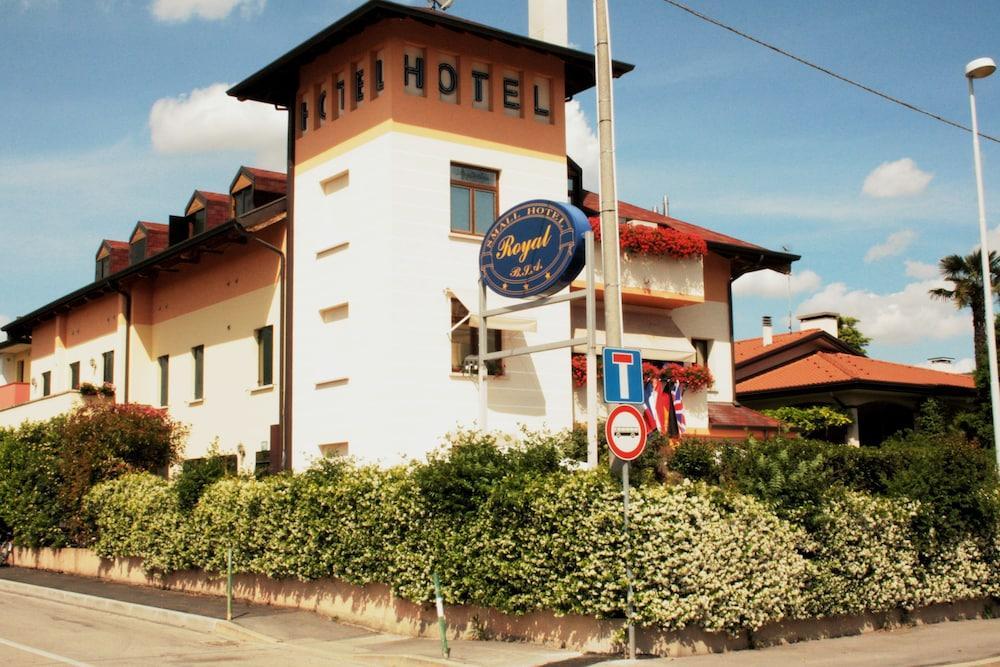 Hotel Small Royal