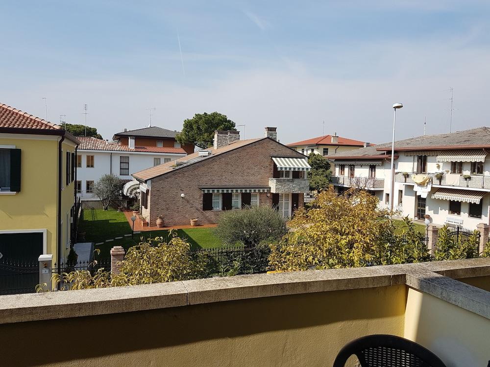 Small Royal Hotel 3*