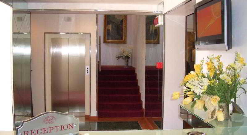 Hotel Small Royal 3*
