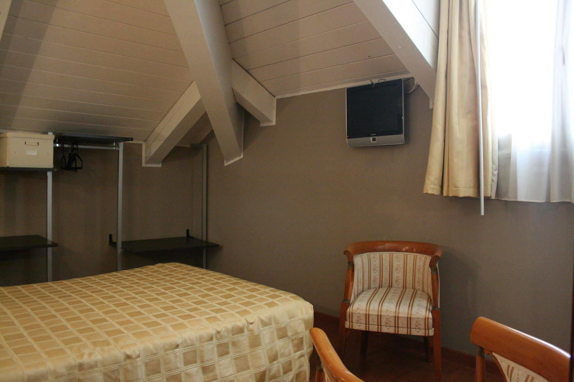 Hotel Small Royal