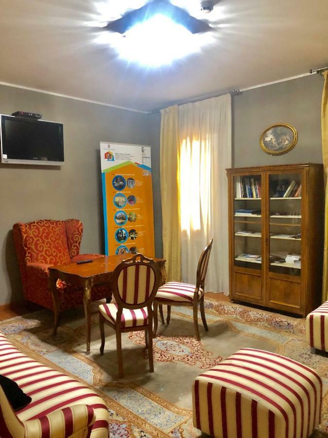 Small Royal Hotel